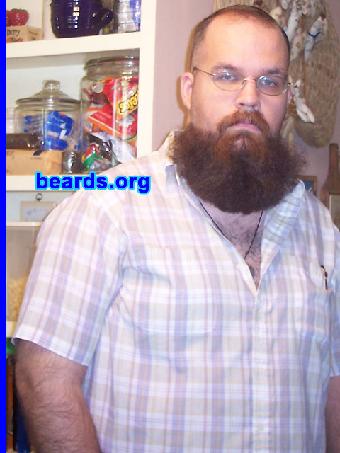 Shaun
[b]Go to [url=http://www.beards.org/shaun.php]Shaun's success story[/url][/b].
Keywords: goatee_mustache