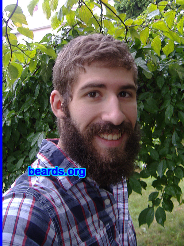 Tim
[b]Go to [url=http://www.beards.org/success_tim.php]Tim's success story[/url][/b].
Keywords: full_beard