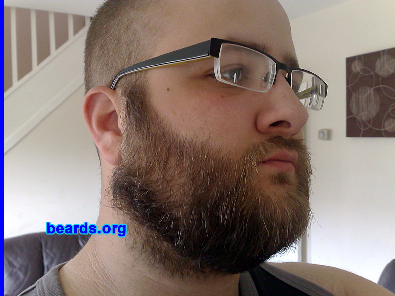 Andrew H.
Bearded since: 1995.  I am a dedicated, permanent beard grower.

Comments:
I grew my beard because I can!

How do I feel about my beard?  Awesome!
Keywords: full_beard