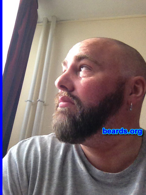 Andrew R.
Bearded since: 1998. I am a dedicated, permanent beard grower.
Keywords: full_beard