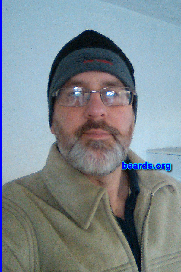 Glen B.
Bearded since: 2010 on and off. I am an occasional or seasonal beard grower.
Keywords: full_beard