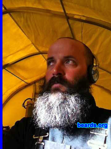 Jeremy
Bearded since: 1997. I am a dedicated, permanent beard grower.

Comments:
I grew my beard because it grows on me.

How do I feel about my beard? Just love.

Also see
[url]http://www.beards.org/images/displayimage.php?pid=6494[/url]
for three more photos of Jeremy.
Keywords: full_beard