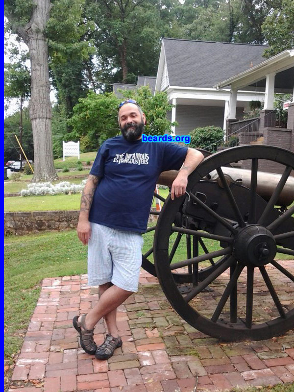 Robert R.
Bearded since:  2006. I am a dedicated, permanent beard grower.

Comments:
I grew my beard to seperate the men from the boys.

How do I feel about my beard?  Love it.
Keywords: full_beard