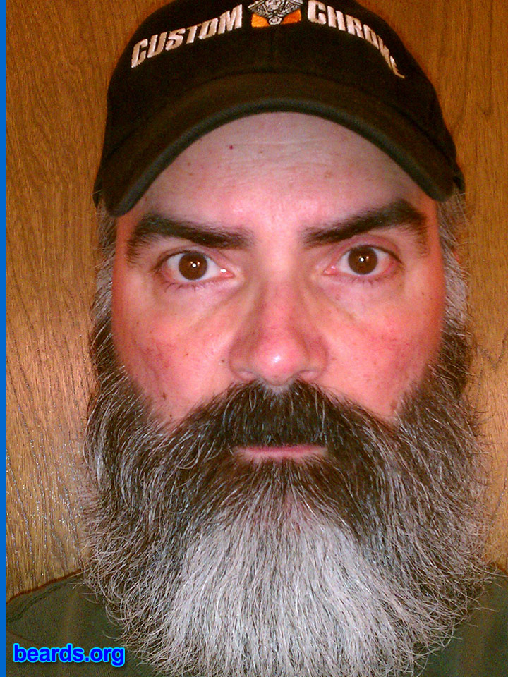 Terry
I am a dedicated, permanent beard grower.
Keywords: full_beard