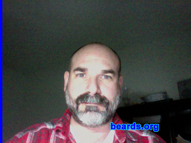 Joe
Bearded since: 1985.  I am a dedicated, permanent beard grower.

Comments:
I grew my beard because I like facial hair.
Keywords: full_beard