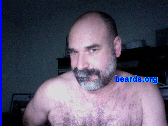 Joe
Bearded since: 1985.  I am a dedicated, permanent beard grower.

Comments:
I grew my beard because I like facial hair.
Keywords: full_beard