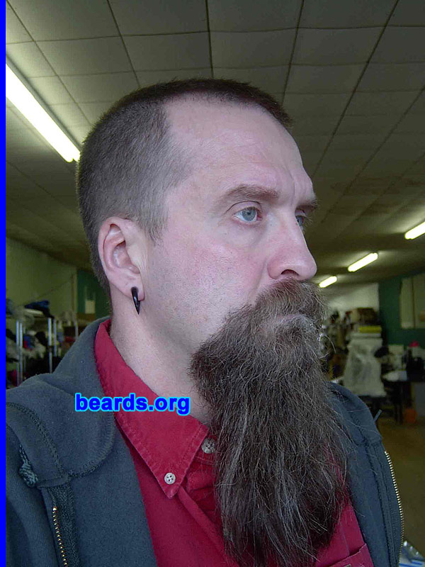 Steve
Bearded since: 1984.  I am a dedicated, permanent beard grower.

Comments:
I grew my beard because I think I look good in a beard and a lot of my family and so-called friends hate my long "T".

How do I feel about my beard?  I LOVE IT...  ANYONE THAT DOES NOT LIKE IT CAN GO TO ####.
Keywords: goatee_mustache