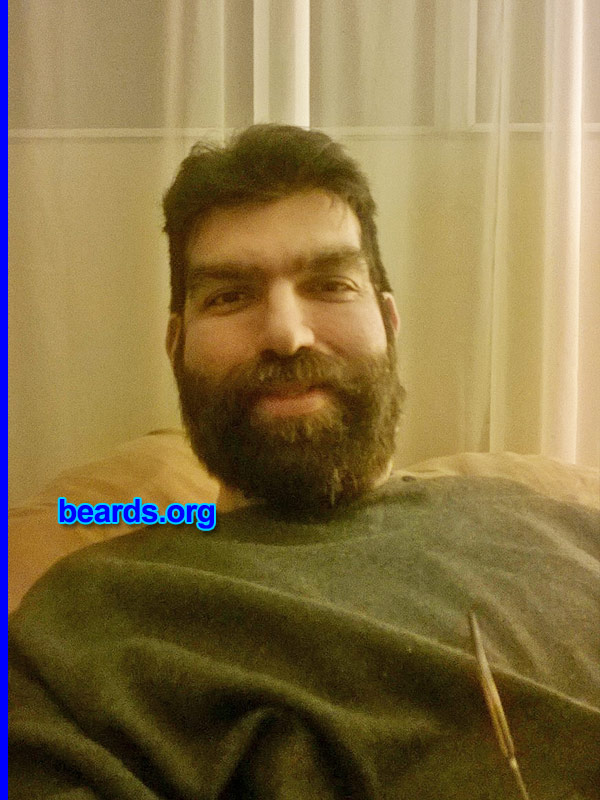 Brian
Bearded since: winter of 1998. I an occasional or seasonal beard grower.

Comments:
Why did I grow my beard? I wanted to see if I could grow a good one. 
Keywords: full_beard