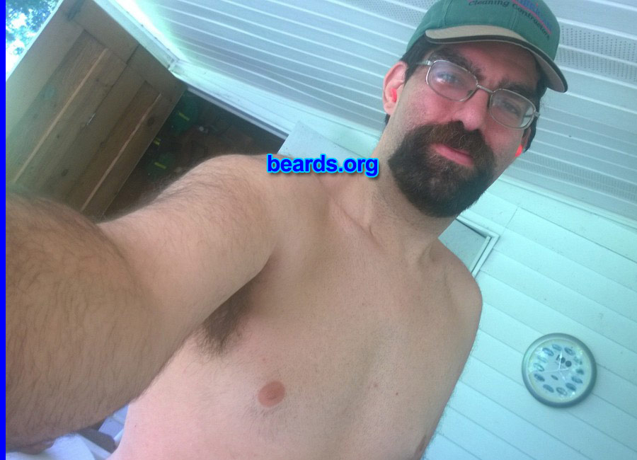 Brian
Bearded since: winter of 1998. I an occasional or seasonal beard grower.

Comments:
Why did I grow my beard? I wanted to see if I could grow a good one. 
Keywords: goatee_mustache