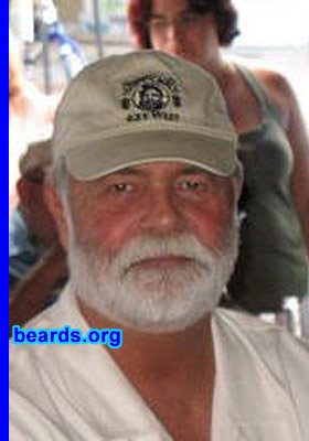 Robert
I am a dedicated, permanent beard grower.

Comments:
I grew my beard for a Hemingway look-alike contest.

How do I feel about my beard?  Love it.
Keywords: full_beard