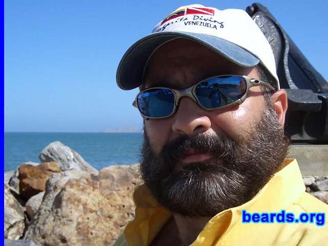 MoisÃ©s GonzÃ¡lez
Bearded since: 1982.  I am an occasional or seasonal beard grower.

Comments:
I grow my beard because I like it.  Normally I let my beard grow when I am on vacation. At this time I am thinking to let it grow indefinitely.

How do I feel about my beard? Just great! Last time I shaved it off, I felt really bad.  So I think I will become a dedicated beard grower.
Keywords: full_beard