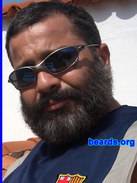 MoisÃ©s GonzÃ¡lez
Bearded since: 1982.  I am an occasional or seasonal beard grower.

Comments:
I grow my beard because I like it.  Normally I let my beard grow when I am on vacation. At this time I am thinking to let it grow indefinitely.

How do I feel about my beard? Just great! Last time I shaved it off, I felt really bad.  So I think I will become a dedicated beard grower.
Keywords: full_beard